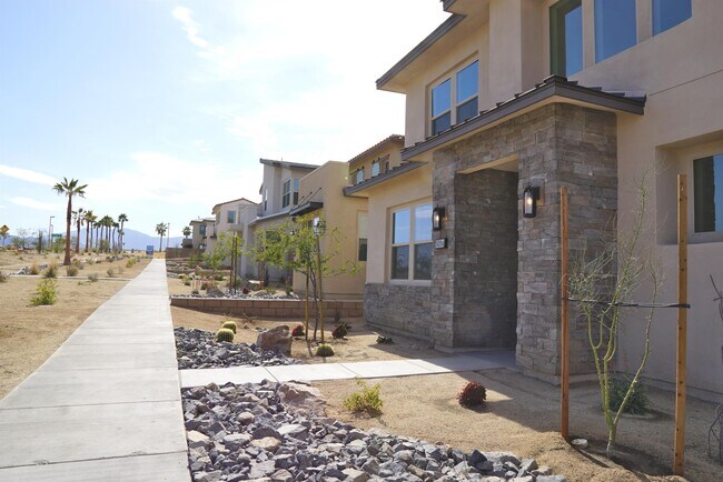 Building Photo - 35992 Franklin Dr