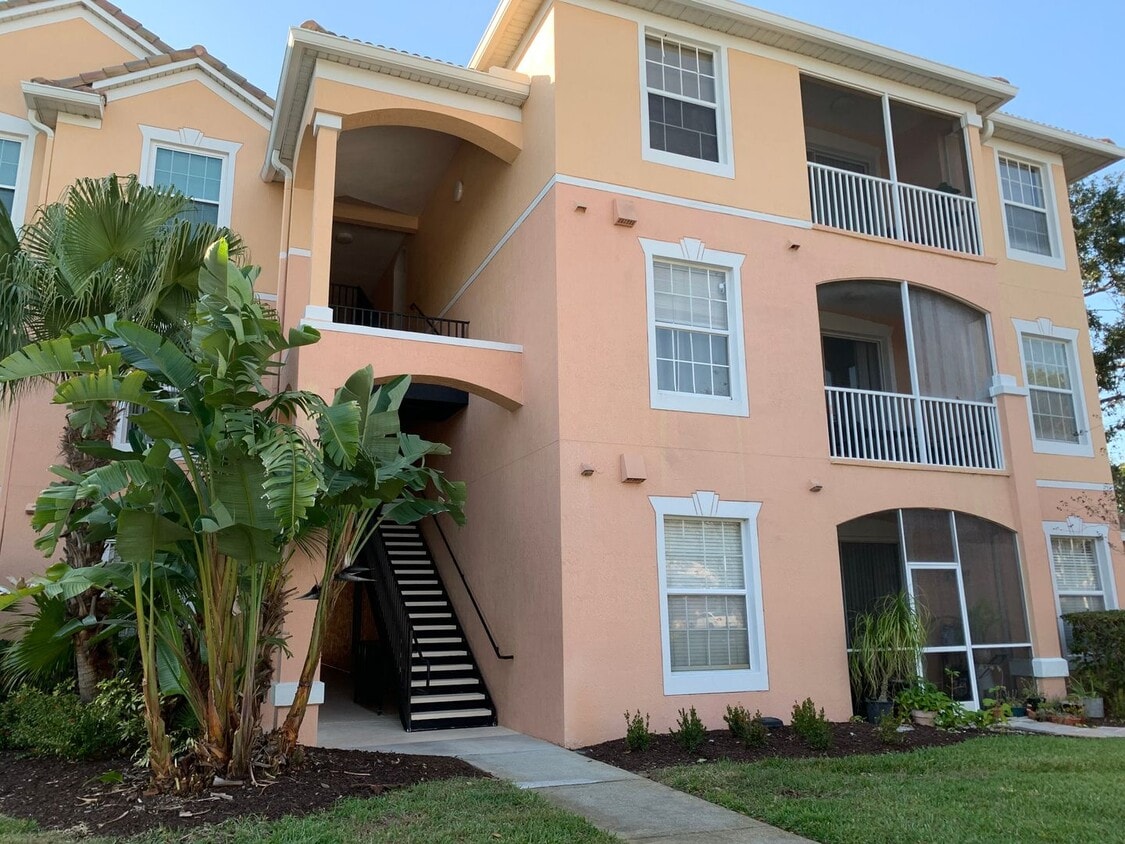 Lovely 3 Bedroom 2 Bath Condo - Lovely 3 Bedroom 2 Bath Condo
