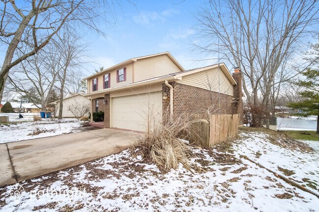 Building Photo - 8641 Fox Ridge Ln, Indianapolis, IN, 46256