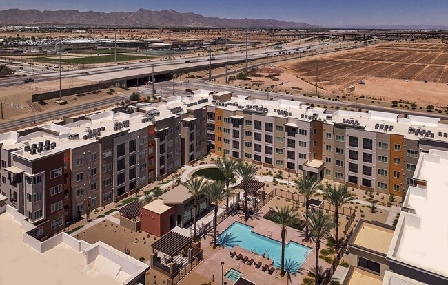 Building Photo - Suncrest Vista at Canyon Trails 55+ Apartm...