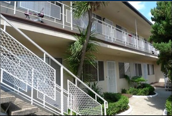 Building Photo - 215 E Tamarack Ave