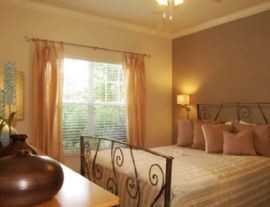 Foto del edificio - 2 br, 1 bath  - 9941 W. Military Dr