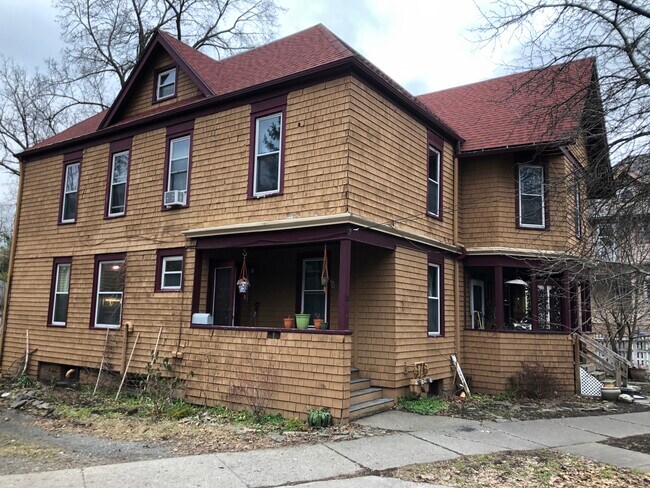 Building Photo - 110 Cascadilla St