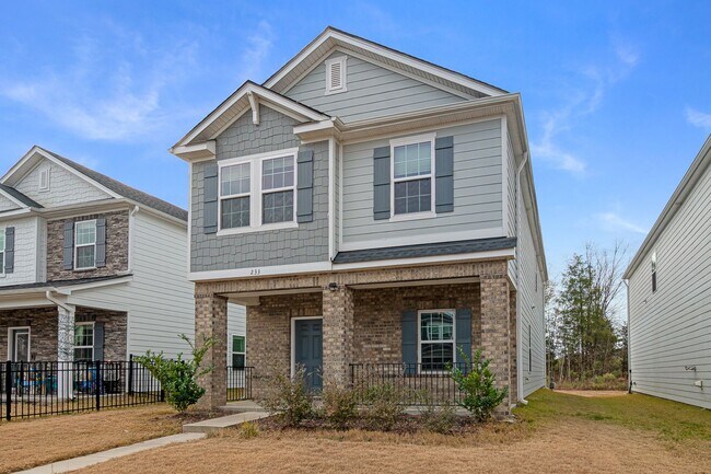 Foto del edificio - Warm & Welcoming Home in the Heart of Pineville!