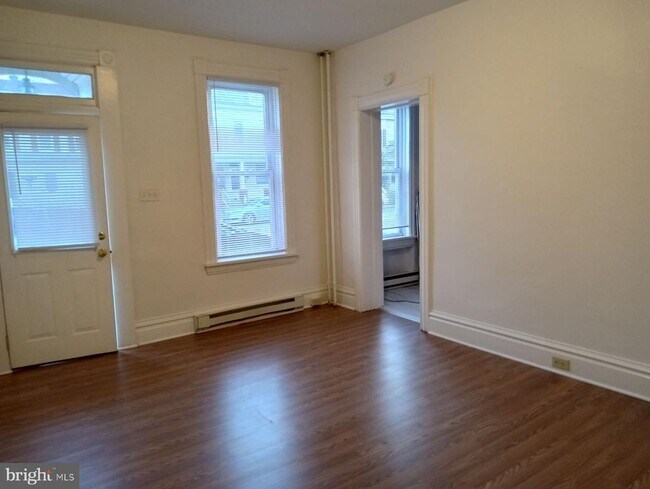 Building Photo - 541 1st St