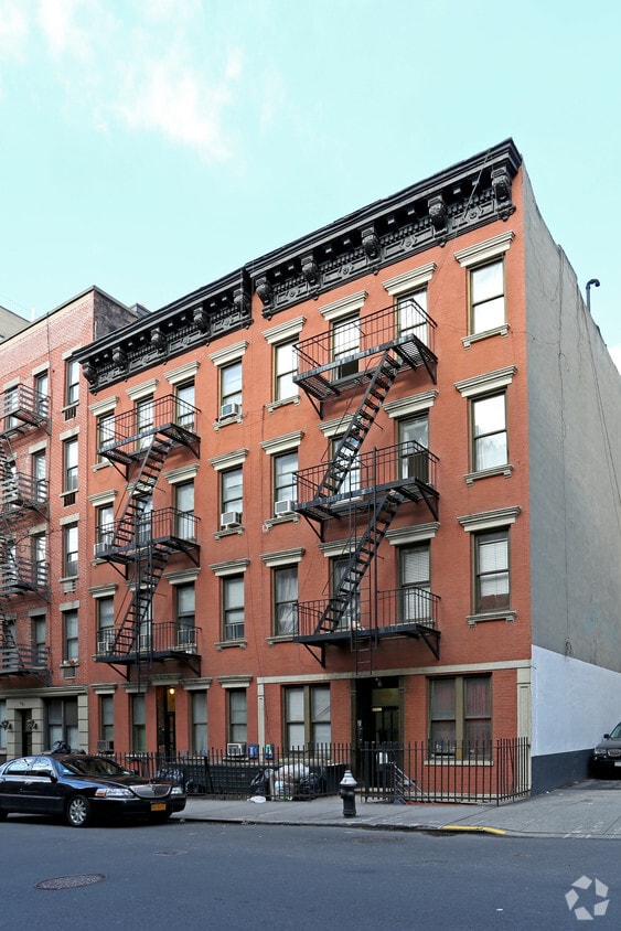Primary Photo - 413-415 W 56th St