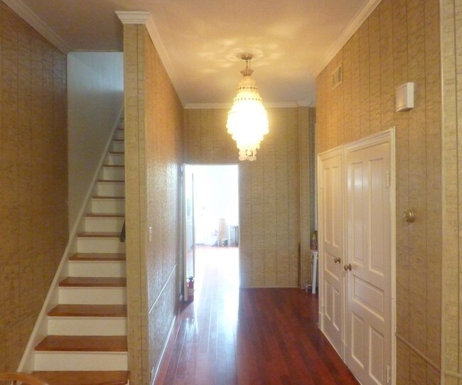 Foto del edificio - 607 G St SE