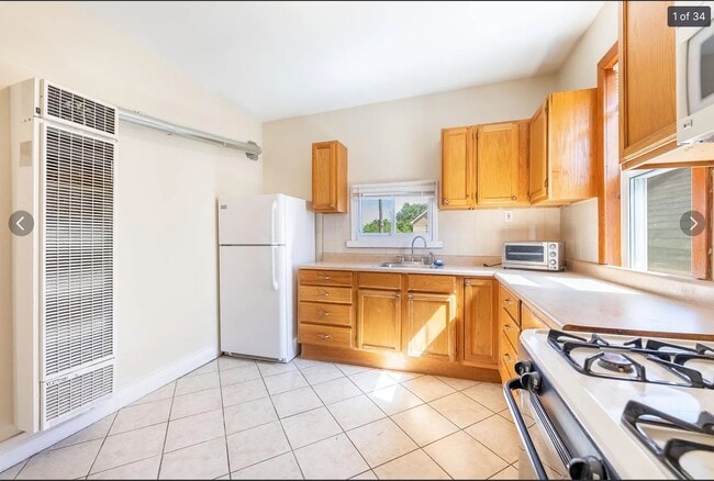 Photo - 2058 W 19th St Apartment