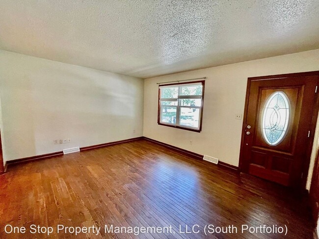 Building Photo - 3 br, 2 bath House - 212 NW Summit Drive