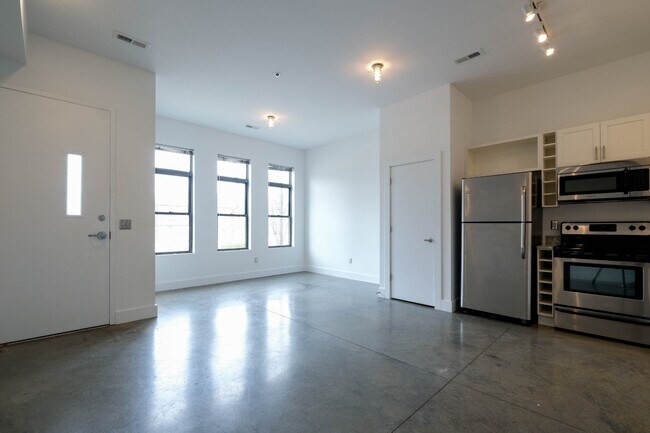 Building Photo - 1233 4th Ave S