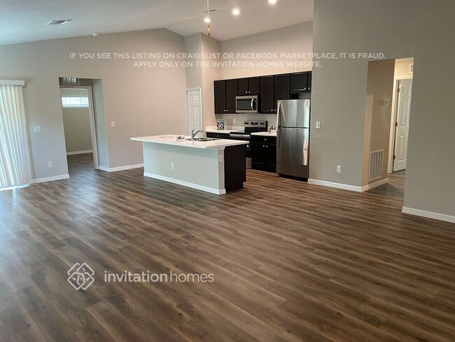 Building Photo - 236 Albatross Rd