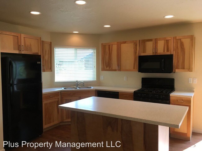 Building Photo - 824 Northeast Copperleaf Loop