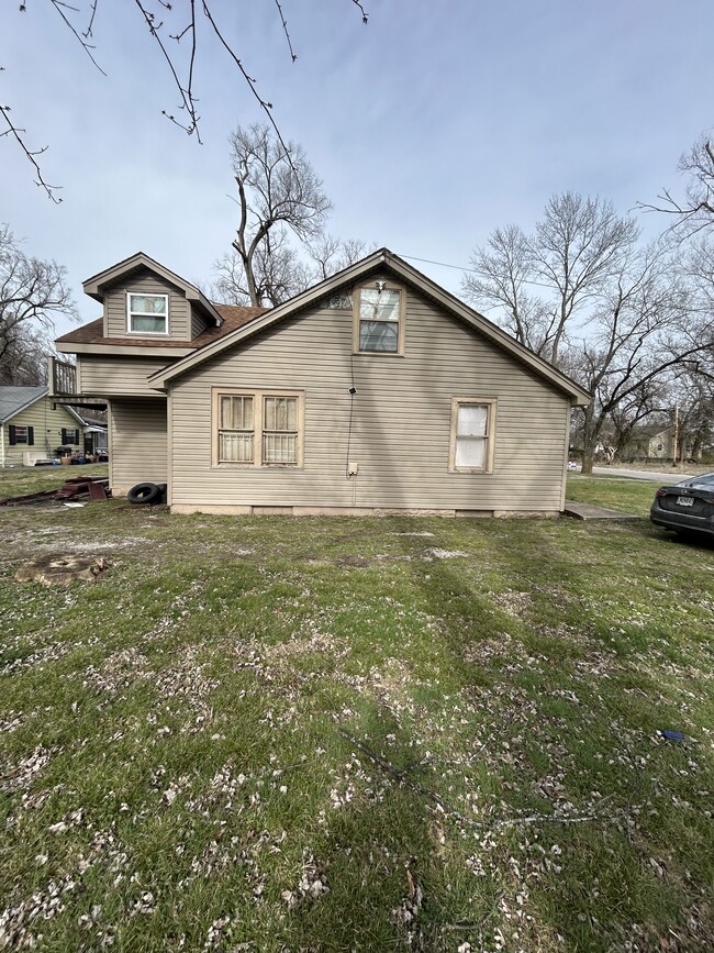 Building Photo - 61 S 49th St