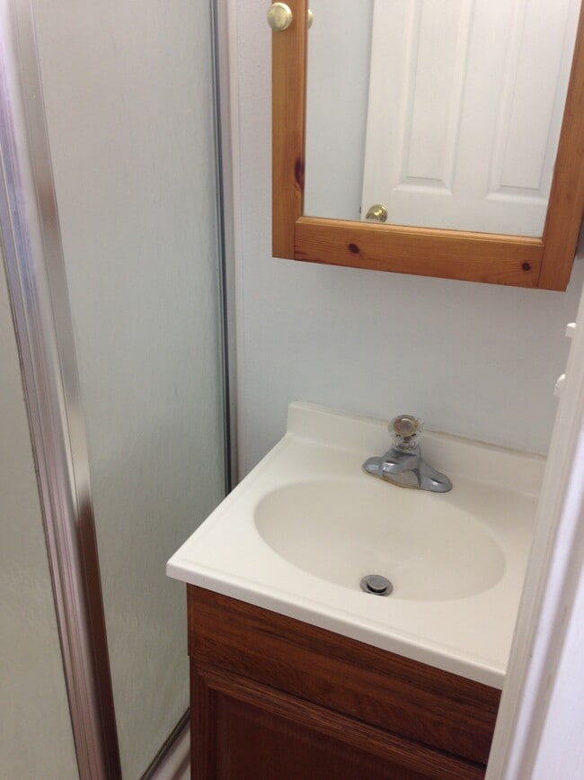 Foto del edificio - 1942 Moss St