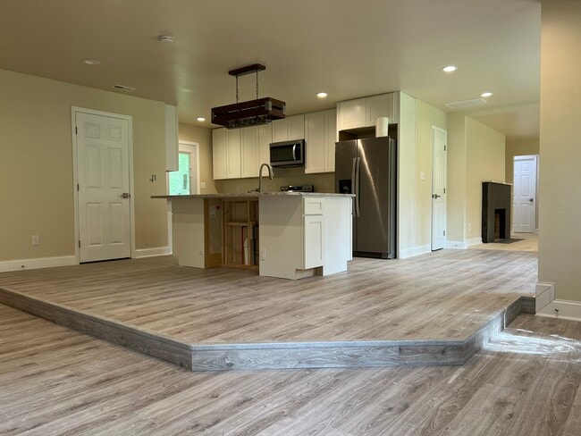 Building Photo - 119 Wilmot Dr