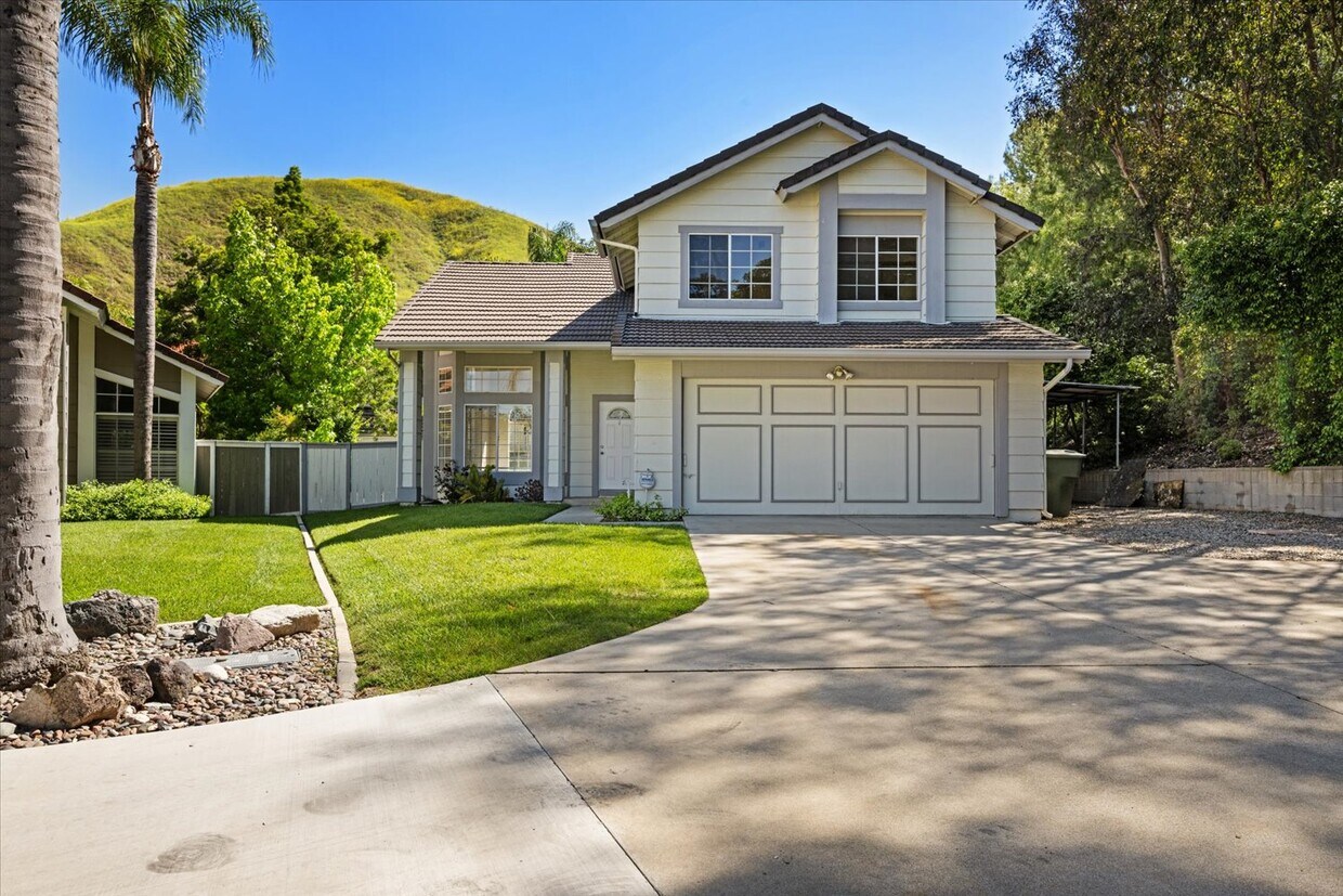 Foto principal - 5080 Woodland Ave