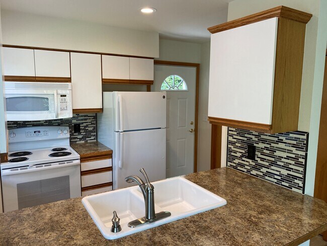 Foto del edificio - 3340 Southbend Pl