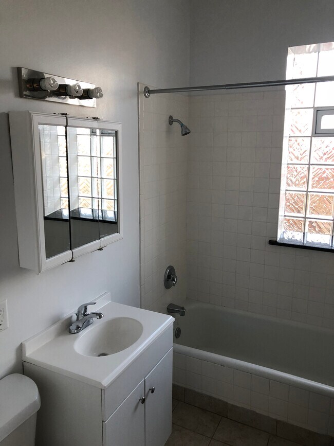 Bathroom - 817 E 78th St