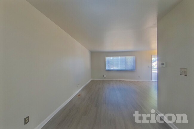 Building Photo - 1338 Mears Dr