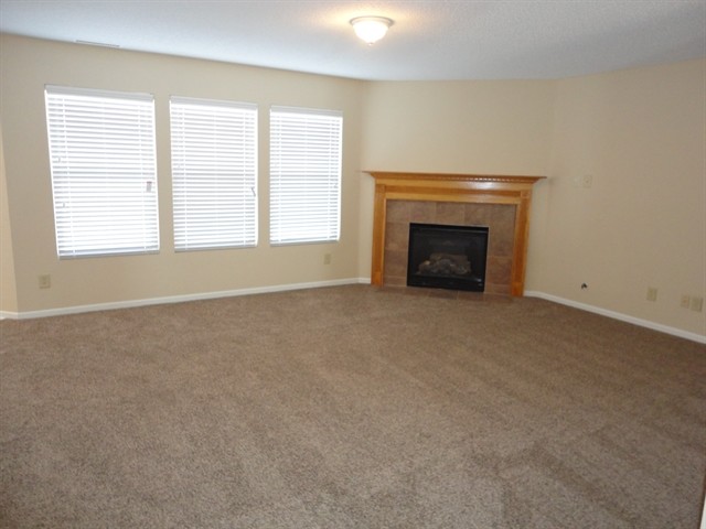 Building Photo - 10395 Butler Dr