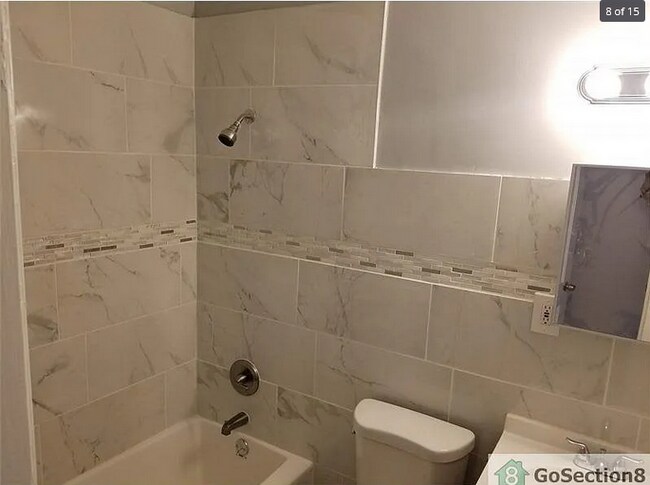 Foto del edificio - 5 Bedroom Home
