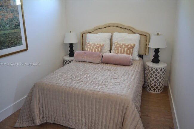 Building Photo - 621 SW 60th Ct