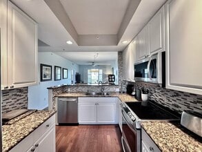 Building Photo - 26 Royal Palm Way