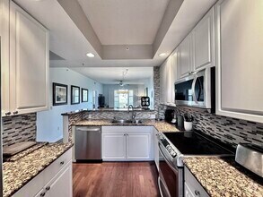 Building Photo - 26 Royal Palm Way
