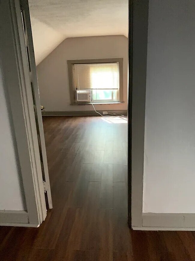 Foto del edificio - Charming 6 beds 2 baths in Cincinnati!