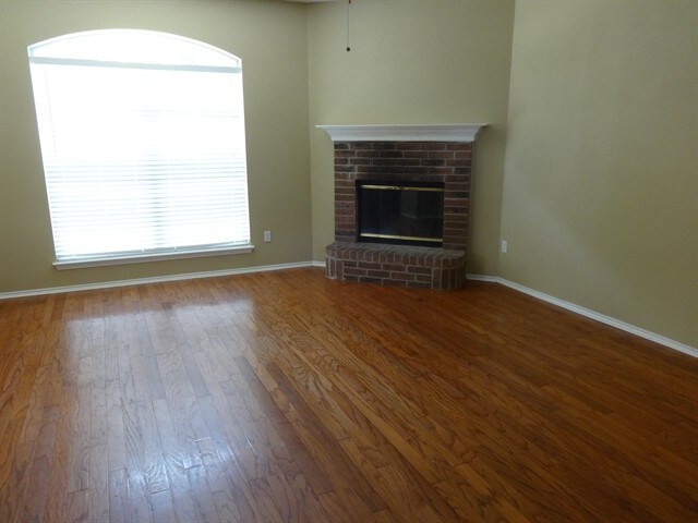 Foto del edificio - 2809 Garden Oaks Pl