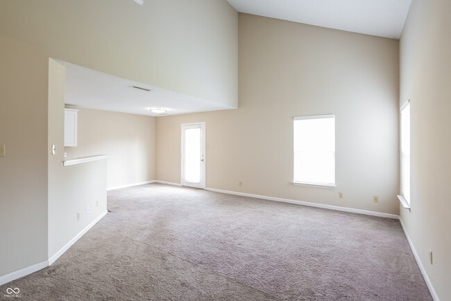 Building Photo - 2305 Collins Way