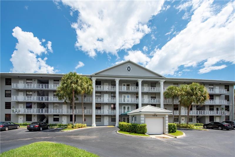 Foto principal - 1516 Whitehall Dr