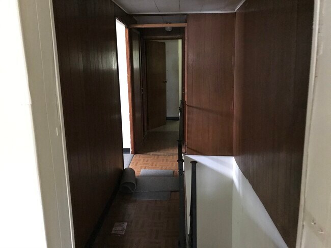 Hall - 934 7th Ave