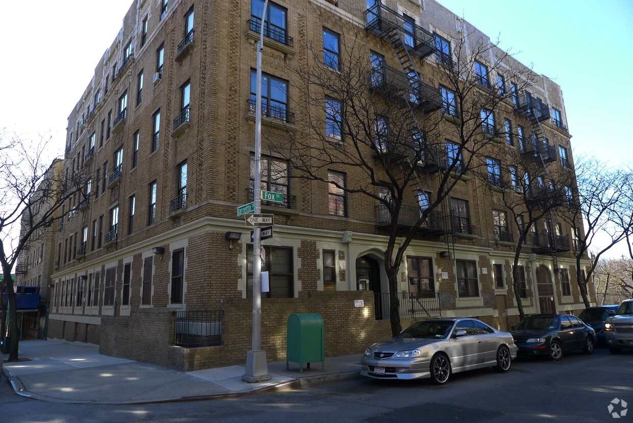 900 Fox St - Linden Apartments