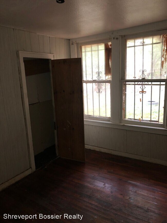 Building Photo - 3 br, 1 bath House - 522 Argyle St