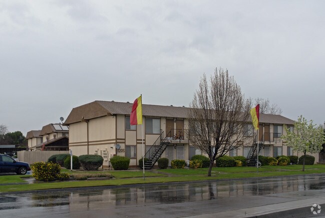 Building Photo - Lakeland Apartments