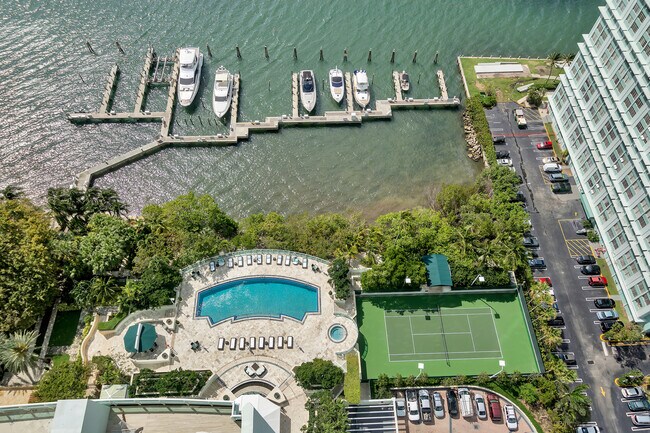 Foto del edificio - 1643 Brickell Ave