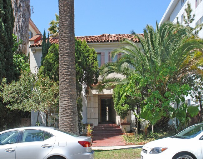 Foto del edificio - 133 S Palm Dr