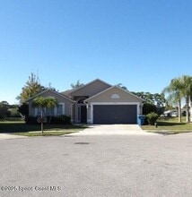 Building Photo - 1605 Sawgrass Dr SW
