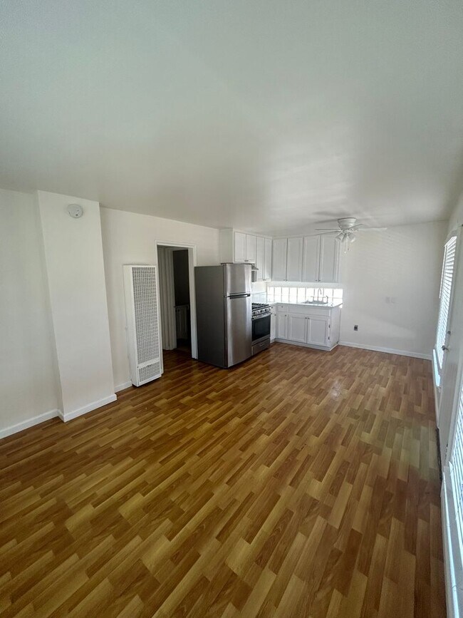 Foto del edificio - 1130 Palm Ave