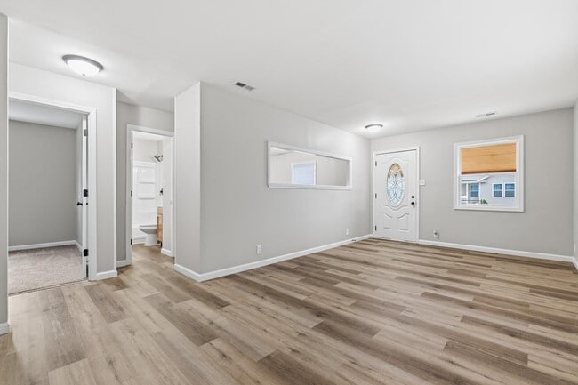 Foto del edificio - 1654 E Bradbury Ave