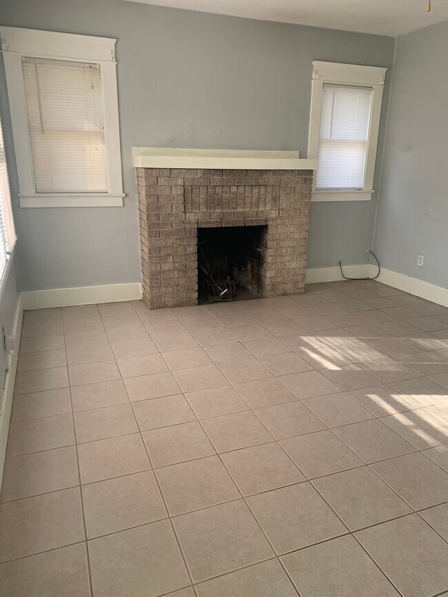 Living room - 237 W 23rd St
