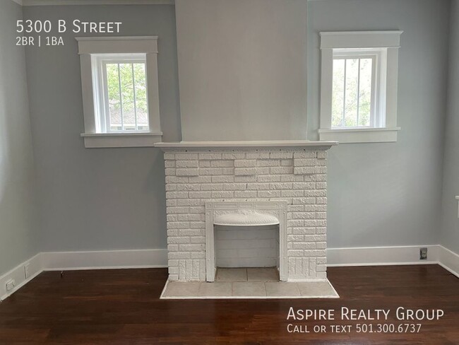 Foto del edificio - Cozy 2 Bedroom Cottage in Hillcrest, Littl...