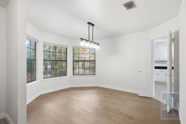 Building Photo - 9003 Scottish Pastures Dr