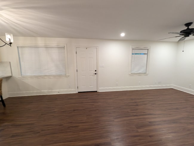 Building Photo - 214-216 Phosphor Ave