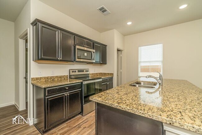 Foto del edificio - 592 Crestridge Dr