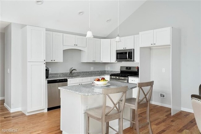 Building Photo - 2 br, 2 bath Condo - 5 Joe Fromm's Way