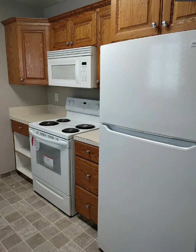 Foto del edificio - 2 Bed 1 Bath Apartment at Delmar Condominiums in Sugar City!
