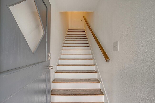 Building Photo - Beautifully Remodelled 1922 Home- Duplex- Upstairs Unit-  3 Bedroom, 2 Bath- 2 Miles from TCU-  7...