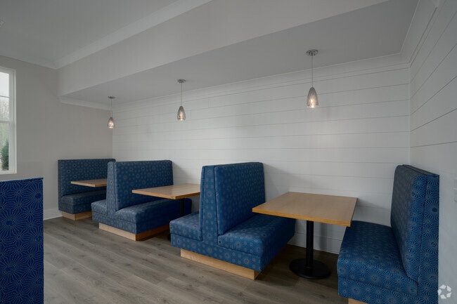 Cyber Cafe - Hatcher Creek